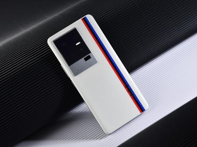 iQOO 11游戏性能评价 满帧《原神》轻松拿下