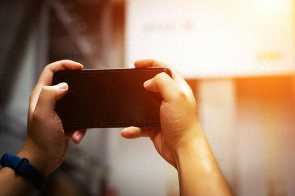 重磅新规来了！游戏板块全线闪崩，游戏行业会因新政策迎来寒冬吗？内行人分析